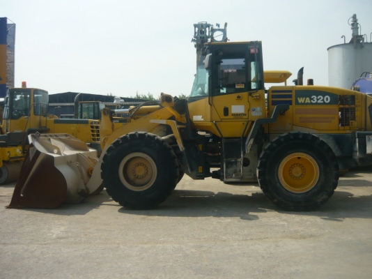 รถตักล้อยาง Komatsu WA320-5 รถนำเข้าจากญี่ปุ่น ยังไม่ผ่านการใช้งานในไทย