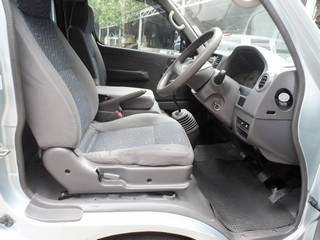 NISSAN URVAN GX 3.0 MT ปี 03 รถบ้านแท้ ใช้งานน้อย ดาวน์ 8,000 T.086-527-9533