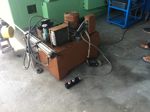 ขายปั๊มไฮดรอลิค 80 ลิตร พร้อมกระบอกไฮดรอลิค นำเข้าจากญี่ปุ่น