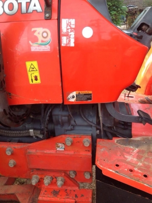 รถแทรกเตอร์ คูโบต้า M70 สภาพดีเยี่ยมเดิมๆ ทั้งคัน พร้อมใช้งาน  นำไปใช้แล้วไม่ผิดหวังแน่นอน มีผานดันหน้าและผานบุกด้วย