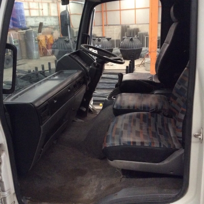 ขายรถ6ล้อฮีโน่ ติดเครน ยูนิค303 ท้องV 3.4ตัน 3ปอก 2ชัก กะบะยาว5.50เมตร เครื่องยนต์ JO8C 215แรง เบรคจิฟฟี่ พวงมาลัยพาวเวอร์ แอร์เย็น ยางเรเดียลสภาพดี