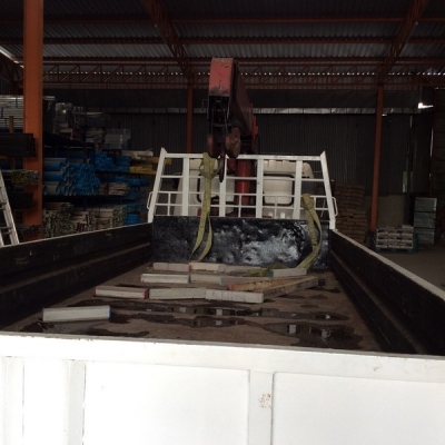 ขายรถ6ล้อฮีโน่ ติดเครน ยูนิค303 ท้องV 3.4ตัน 3ปอก 2ชัก กะบะยาว5.50เมตร เครื่องยนต์ JO8C 215แรง เบรคจิฟฟี่ พวงมาลัยพาวเวอร์ แอร์เย็น ยางเรเดียลสภาพดี