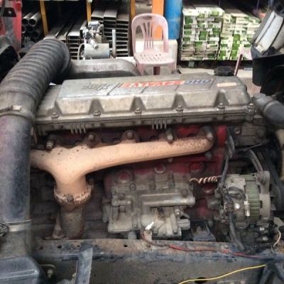 ขายรถ6ล้อฮีโน่ ติดเครน ยูนิค303 ท้องV 3.4ตัน 3ปอก 2ชัก กะบะยาว5.50เมตร เครื่องยนต์ JO8C 215แรง เบรคจิฟฟี่ พวงมาลัยพาวเวอร์ แอร์เย็น ยางเรเดียลสภาพดี