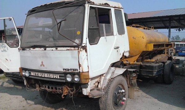 ขายรถ6ล้อหัวคัสซี ตามสภาพขับกลับได้เลย