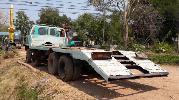 ขายด่วน IsuzuRocky210 เทรนเลอร์สองเพลา12ล้อหางปลาขึ้น200ลงเล่มทะเบียนท้ายลาดแล้ว12ล้อลงเล่มแล้วจองโทร0801515451