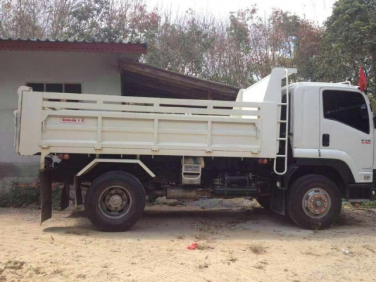 รถอีซูซุ 6 ล้อดั้ม  FTR  240 แรงม้า. ปี 55  ( รถวิ่ง 3x,xxx กม. )   สนใจติดต่อ  081 - 6079515