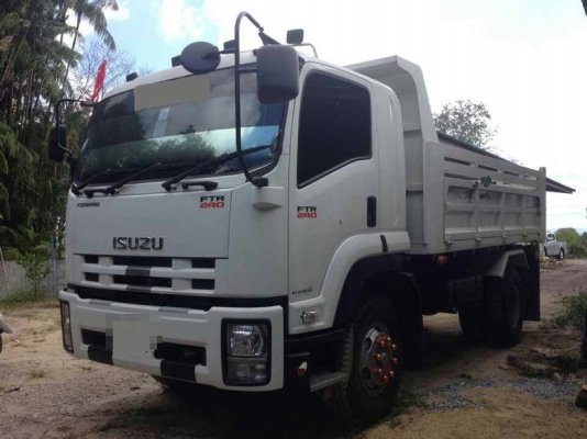 รถอีซูซุ 6 ล้อดั้ม  FTR  240 แรงม้า. ปี 55  ( รถวิ่ง 3x,xxx กม. )   สนใจติดต่อ  081 - 6079515