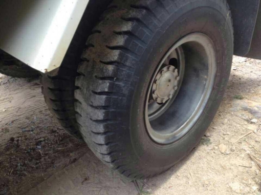 รถอีซูซุ 6 ล้อดั้ม  FTR  240 แรงม้า. ปี 55  ( รถวิ่ง 3x,xxx กม. )   สนใจติดต่อ  081 - 6079515