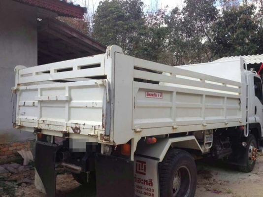 รถอีซูซุ 6 ล้อดั้ม  FTR  240 แรงม้า. ปี 55  ( รถวิ่ง 3x,xxx กม. )   สนใจติดต่อ  081 - 6079515