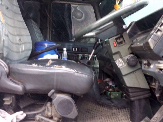 รถอีซูซุ 10 ล้อ รั่ว  175 แรงม้า.  สนใจติดต่อ  081 - 6079515