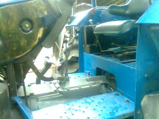 ขายรถไถ TS110 สองเพลา พร้อมอุปกรณ์ ดันหน้า