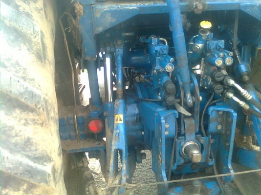 ขายรถไถ 8210 สองเพลาใหญ่ พร้อมดันหน้าหางไถ เกียร์ หางแบบธรรมดา