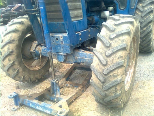 ขายรถไถ 8210 สองเพลาใหญ่ พร้อมดันหน้าหางไถ เกียร์ หางแบบธรรมดา