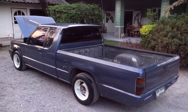 ขาย Aerobody cab ปี93ไว้เข้าไร่เข้าสวนคับ ราคาไม่แพง ชอบคุยกันได้คับ