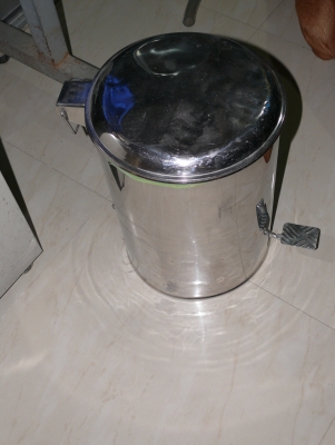 ขายถังขยะสแตนเลสแท้ 850 บาทเท่านั้น