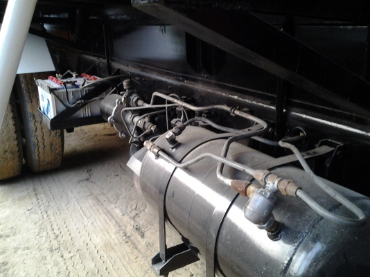 ขายรถสิบล้อฮีโน่ 226สภาพสวยพร้อมใช้ 220 แรง