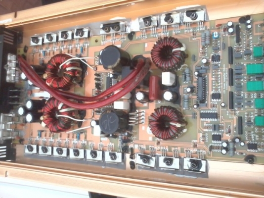 แอมป์ class-d 2500w RMS