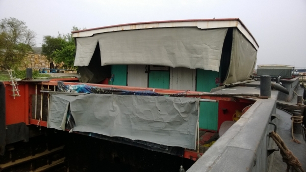 เรือเหล็กสำหรับขนสินค้า