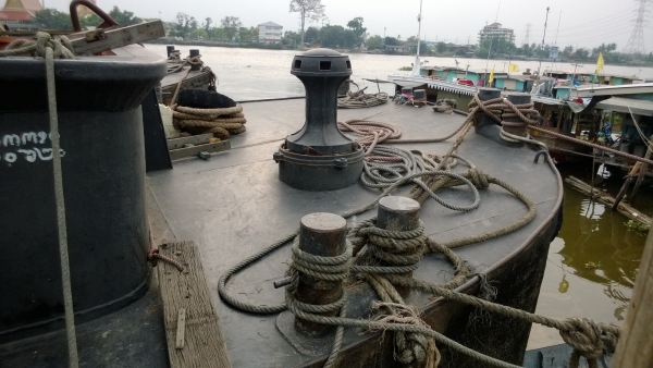 เรือเหล็กสำหรับขนสินค้า