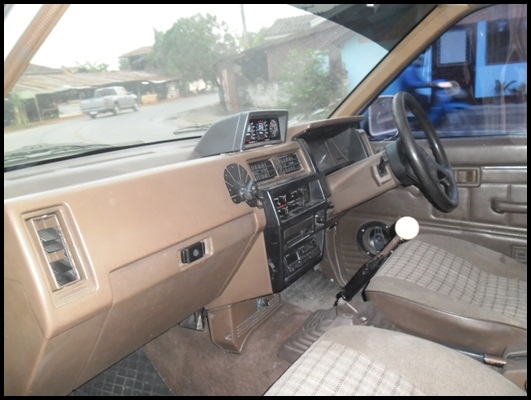 นิสสัน 4 ประตู สภาพสวยๆ