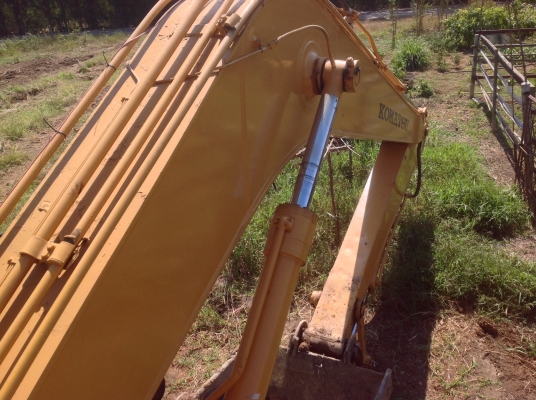 ขายรถแบคโฮ pc200 -3