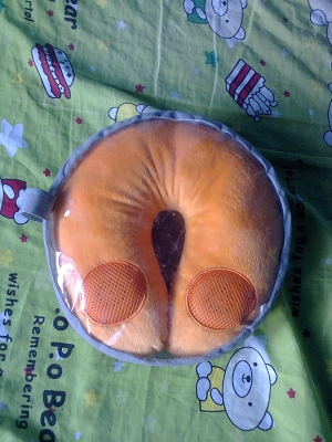 หมอนรองคอมีลำโพง