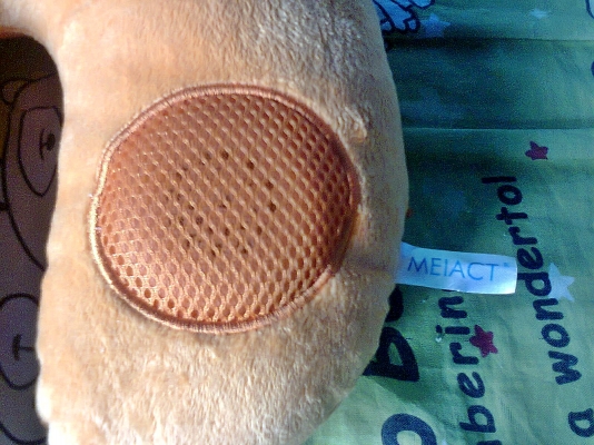 หมอนรองคอมีลำโพง