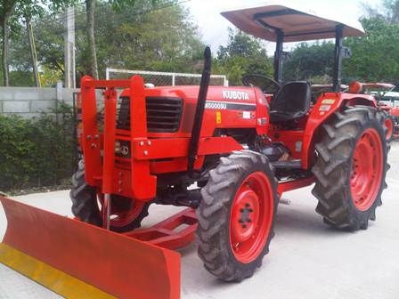 ขายรถไถ Kubota M5000 (4WD) พร้อมดันหน้า ขายรถไถ Kubota M5000 (4WD) พร้อมดันหน้า