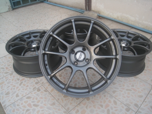 ขายล้อแม็กมือสอง advan rz 17"x7.5" et38 4 รู 100 ทำสีใหม่ สีเทากัน ไม่มีซ่อมครับ สนใจติดต่อเล็กคลองสามครับ (081-3747940