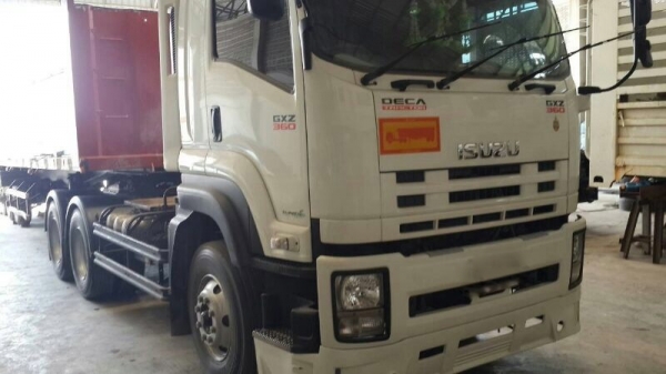 รถอีซูซุ 10 ล้อ หัวลาก GXZ  360 แรงม้า. ปี 55  ( รถวิ่ง 15x,xxx กม. )    สนใจติดต่อ 081 - 6079515