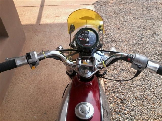 ขาย YL2 ถังใหญ่เครื่อง LF160 โครงมีเล่มทะเบียนเครื่องมีใบอินวอยรถสมบูรณ์พร้อมใช้ ขาย 19000 บาท