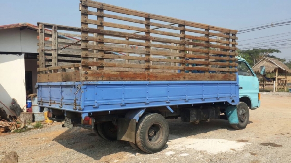 ขายหกล้อ ks 110 แรง สภาพดี