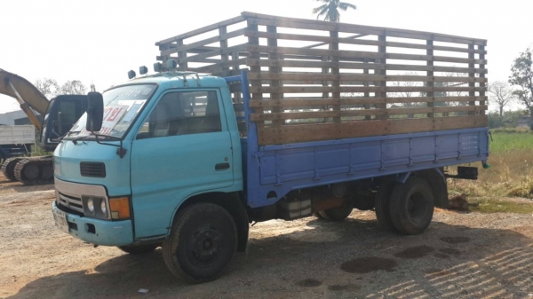 ขายหกล้อ ks 110 แรง สภาพดี