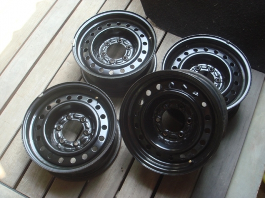 ขายล้อกะทะเหล็กขอบ16 6รู139 x 7นิ้วครับ 1ชุด4วงครับเก่าญี่ปุ่น