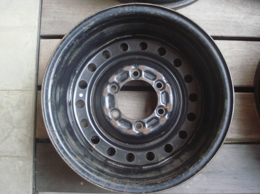 ขายล้อกะทะเหล็กขอบ16 6รู139 x 7นิ้วครับ 1ชุด4วงครับเก่าญี่ปุ่น ขายล้อกะทะเหล็กขอบ16 6รู139 x 7นิ้วครับ 1ชุด4วงครับเก่าญี่ปุ่น