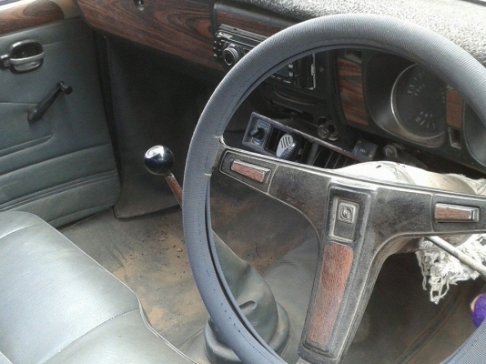 รถกระบะดัชสัน แฟมิเลีย ติดแก็สแล้วครับ ทะเบียนขาด5ปี