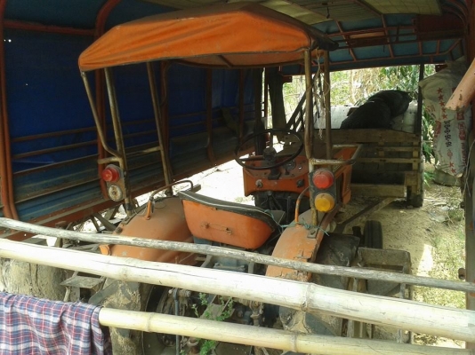 รถไถ่ คูโบต้า 22แรง มีลากพวงด้วย สนใจโทรมานะครับ