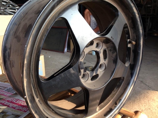 ขายครับ ขอบ15  รู 100  089-1757535