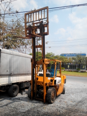 ฟอร์คลิฟต์  KOMATSU 3.5 เครื่อง 6สูบ