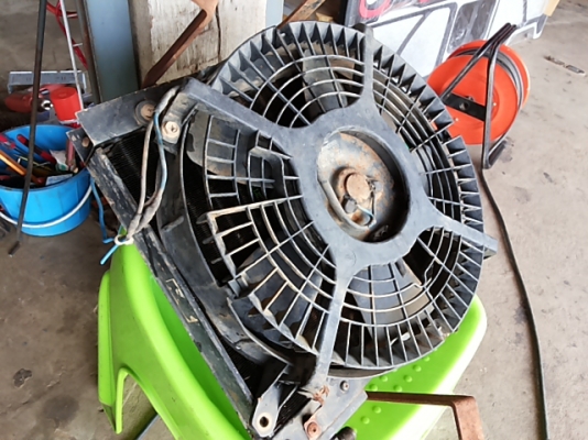 ขายแผงคอยร้อนพร้อมพัดลมเก่าญี่ปุ่น 1000บ.