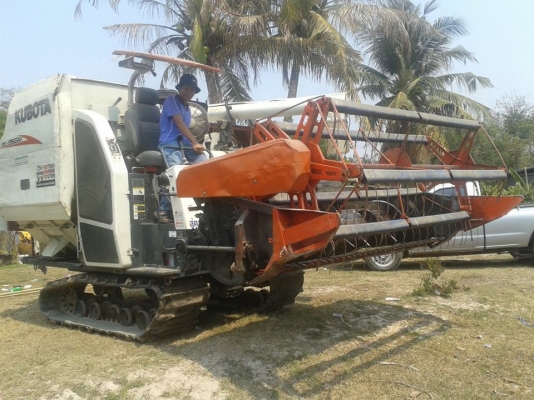 รถเกี้ยวคูโบต้า DC95 มีเล่มทะเบียน รถสวยพร้อมใช้ ใช้งานน้อยครับ