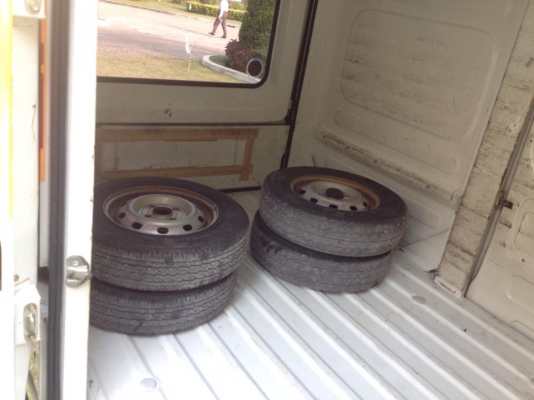 ขายs200c ออโต้ พวงมาลัยไฟฟ้า มีแอร์ หลังคาสูง ไมล์ติจิตอล ขายs200c ออโต้ พวงมาลัยไฟฟ้า มีแอร์ หลังคาสูง ไมล์ติจิตอล