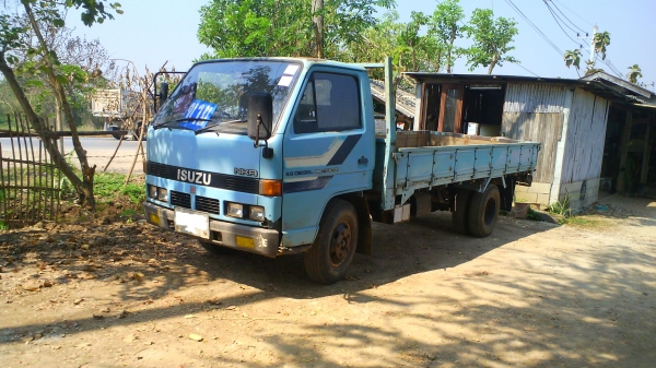 รถหกล้อ ISUZU NKR  ปี 33