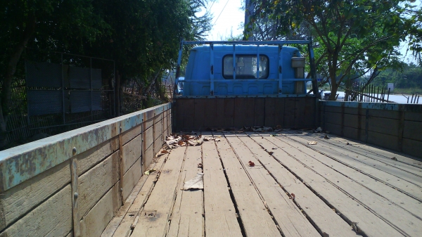 รถหกล้อ ISUZU NKR  ปี 33