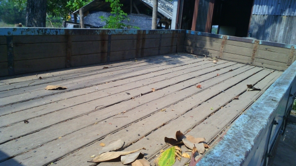 รถหกล้อ ISUZU NKR  ปี 33