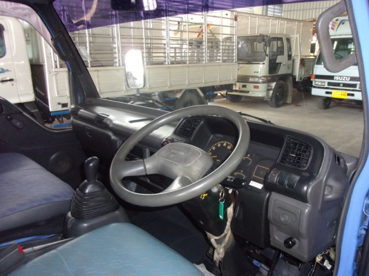 ขาย 6ล้อ อีซูซุ NQR 150 แรง ยาว 5.50 ปี 2004 สภาพสวยเดิมเครื่องดี พร้อมใช้งาน ชมก่อนได้ครับ สนใจติดต่อ 081-9425443