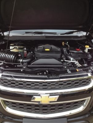 COLORADO 2.5 LT DURAMAX ใหม่เอี่ยม สีดำ ต้องการขาย