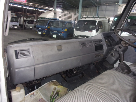 ขาย 6ล้อ ฮีโน่ ซุปเปอร์เสี่ย 120 แรง ยาว 5.50  สภาพสวยเดิมเครื่องดี พร้อมใช้งาน ชมก่อนได้ครับ สนใจติดต่อ 081-9425443