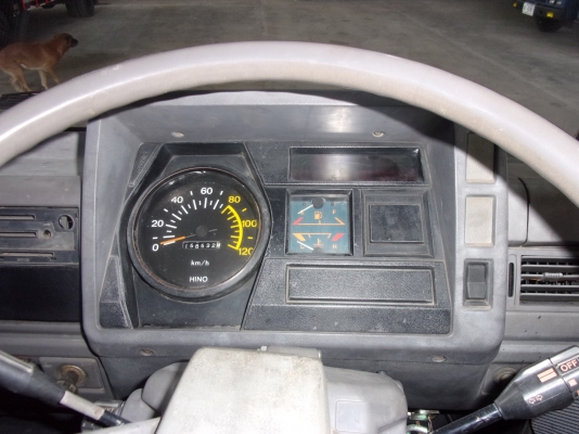 ขาย 6ล้อ ฮีโน่ ซุปเปอร์เสี่ย 120 แรง ยาว 5.50  สภาพสวยเดิมเครื่องดี พร้อมใช้งาน ชมก่อนได้ครับ สนใจติดต่อ 081-9425443