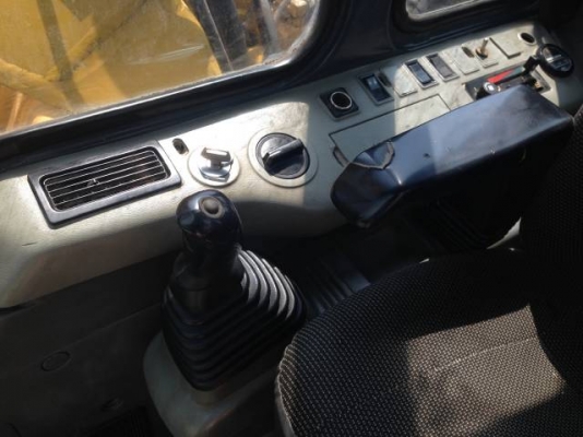 ขายรถแบคโฮ KOMATSU PW130-6 ทำงาน 7000 ชั่วโมง มี VDOครับ ระบบไฟฟ้าเต็ม รถนอกนำเข้าสภาพสวย ทำเล่มทะเบียน